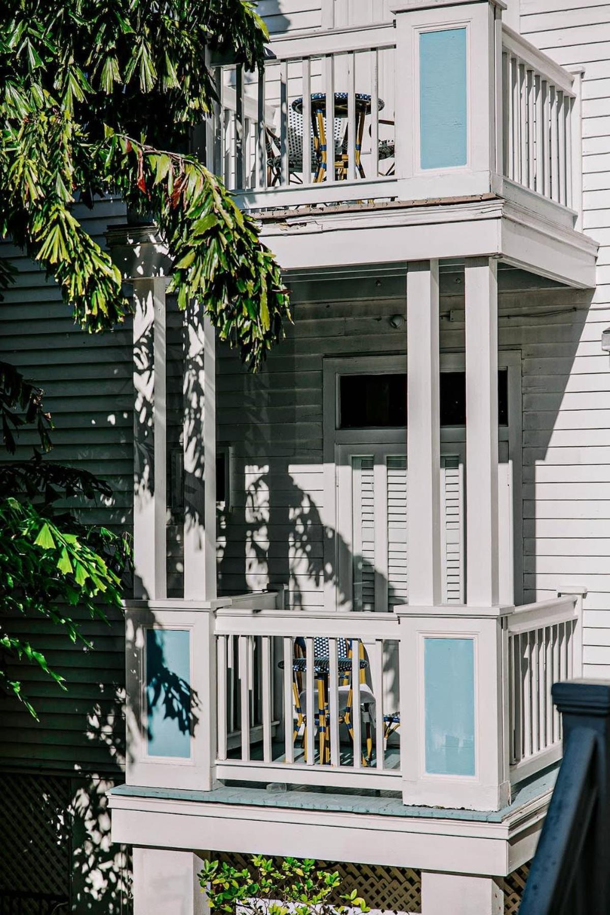 King Suite Balcony - At James House Key West Bagian luar foto